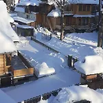 Leonia Apartments