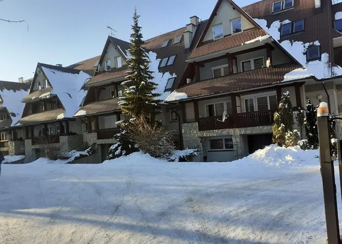 Leonia Apartments